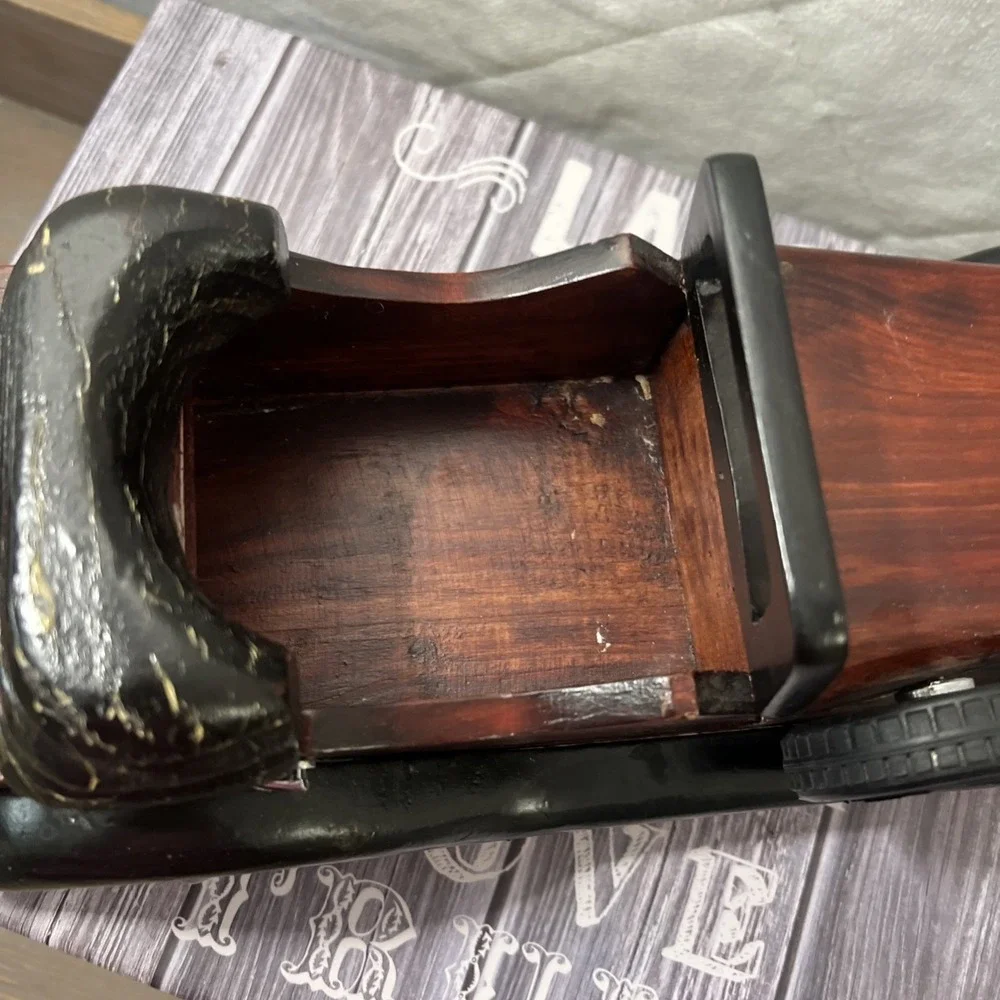 VINTAGE COLLECTIBLE HANDCRAFTED‎ BY HERITAGE MINT LTD. WOODEN CAR